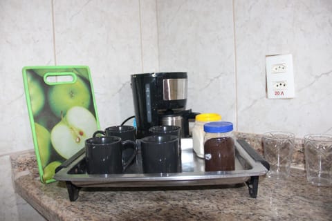 Coffee/tea facilities, Kitchen or kitchenette, Breakfast