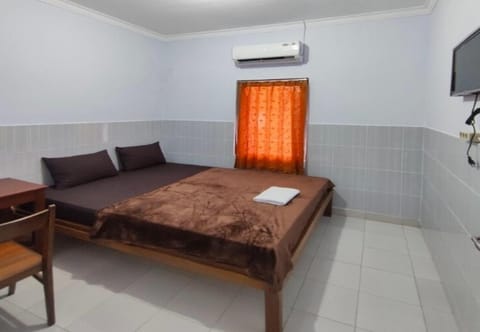Bed, TV and multimedia, Photo of the whole room, Bedroom, air conditioner