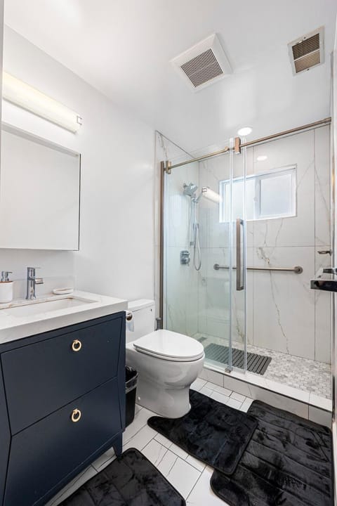 1580 - SFO Spacious & Beautiful 3BR house in Milbrae House in Millbrae