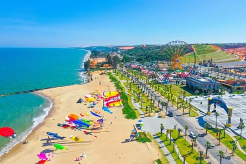 Day, People, Bird's eye view, Beach, Sea view, sunbed