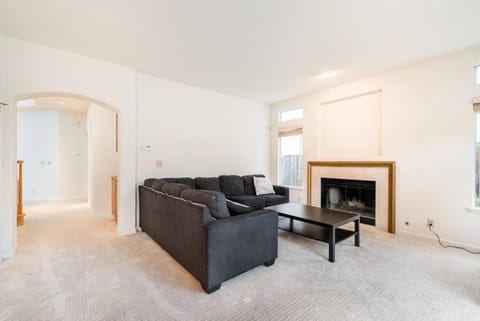 Affordable Dorm SSF Hostel in Daly City