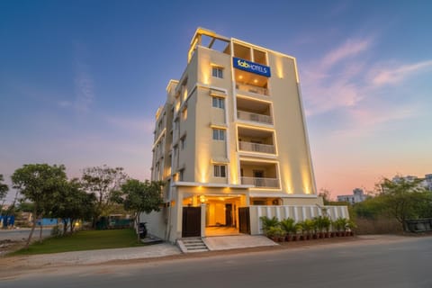 Property building, Day