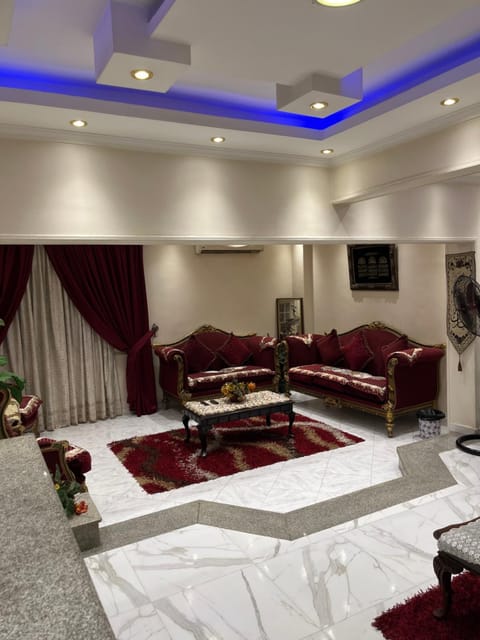Communal lounge/ TV room, TV and multimedia, Living room, Seating area