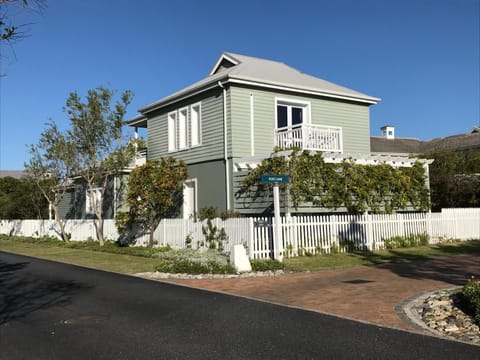 Property building, Street view