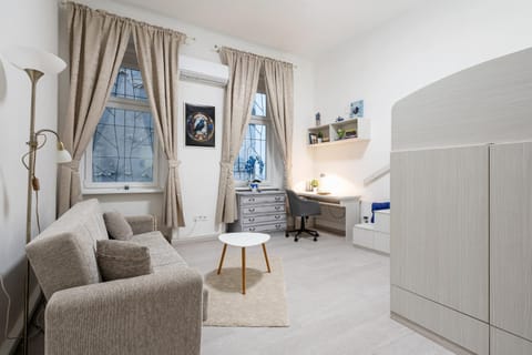 Bed, Living room, Photo of the whole room, Seating area, Bedroom, wardrobe