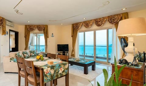 TV and multimedia, Living room, Seating area, Dining area, Sea view