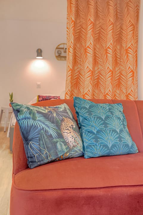 Living room, Bedroom