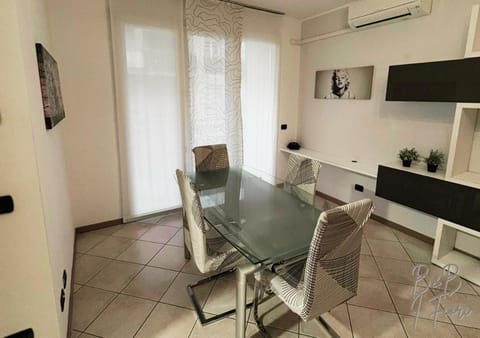 Communal lounge/ TV room, Dining area, Lunch, Dinner