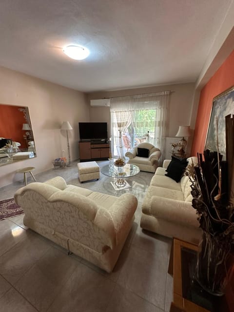 Athina Apartment in Nea Peramos