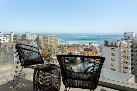 Cosmopolitan 801 Apartment in Sea Point