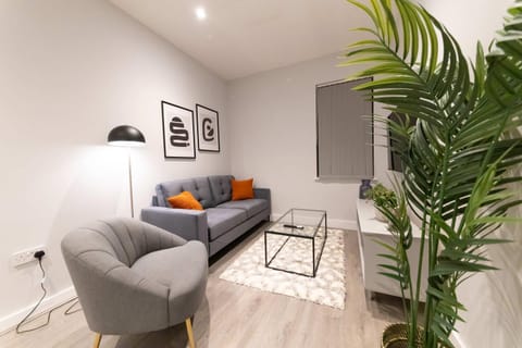 Convenient 2 Bed Apartment in Waterloo Liverpool Apartment in England