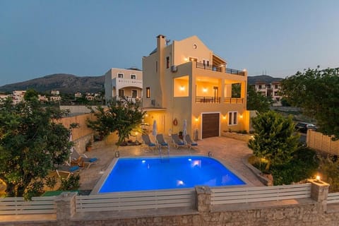 Property building, Pool view, Swimming pool