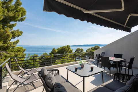 Natural landscape, View (from property/room), Balcony/Terrace, Sea view
