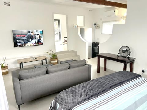 TV and multimedia, Seating area