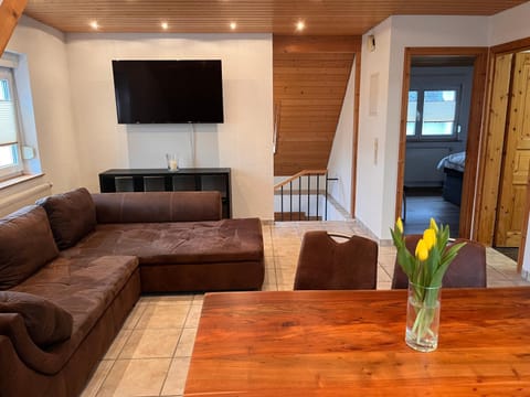TV and multimedia, Seating area, Dining area, Evening entertainment