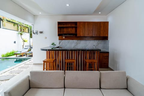 Kitchen or kitchenette, Living room