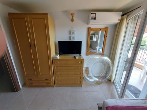 The Bougainvillea villa House in Halkidiki