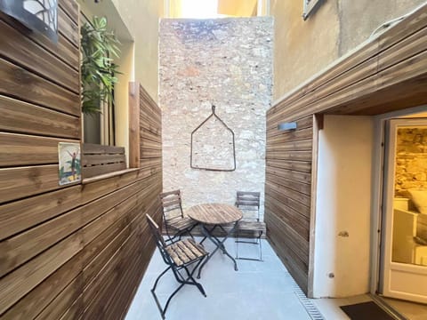 Patio, Balcony/Terrace