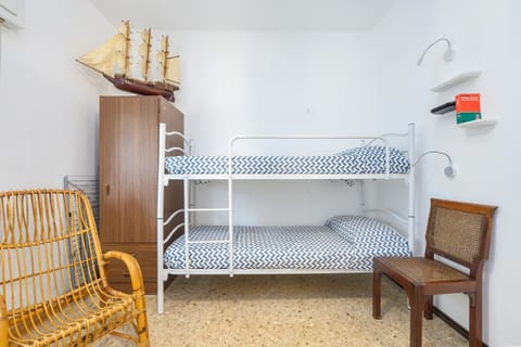 Bed, Photo of the whole room, Bedroom, bunk bed