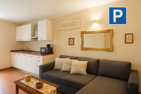 Kitchen or kitchenette, Living room, Seating area