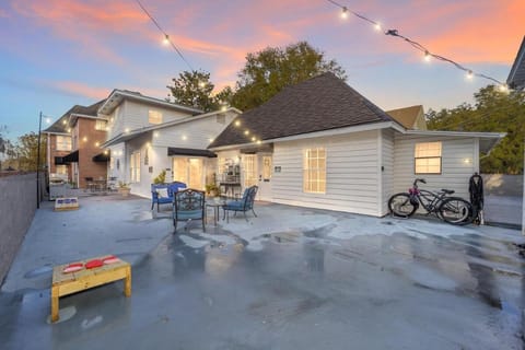 Historic Carriage House Downtown 2 bedroom 1 bath House in Ocala