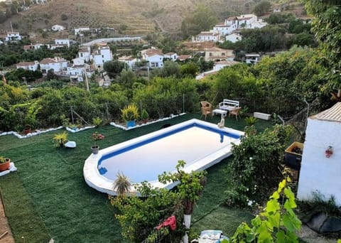 Property building, Spring, Day, Natural landscape, Garden, Garden view, Mountain view, Pool view, Swimming pool, sunbed