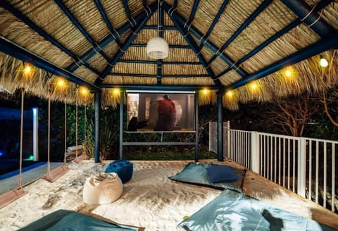 Beachfront Oasis w Htd Pool Cinema Game-Room Tiki Villa in Pompano Beach