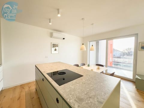 Blue Life 3b Tirabora Short Rent Apartment in Trieste