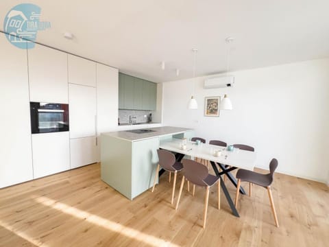 Blue Life 3b Tirabora Short Rent Apartment in Trieste