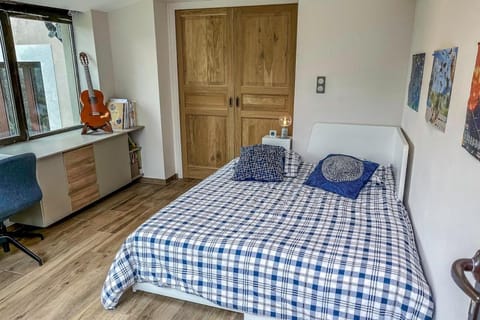 Mas familial dans les vignes, idéal télétravail Villa in Pertuis