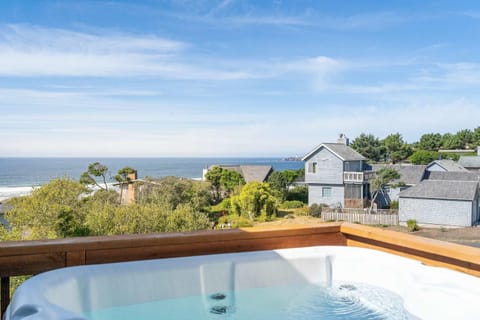 Coastal Retreat with Ocean Views and Hot Tub House in Newport