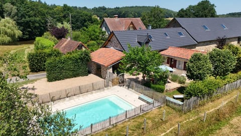Property building, Day, Natural landscape, Garden, Garden view, Pool view, Swimming pool, sunbed