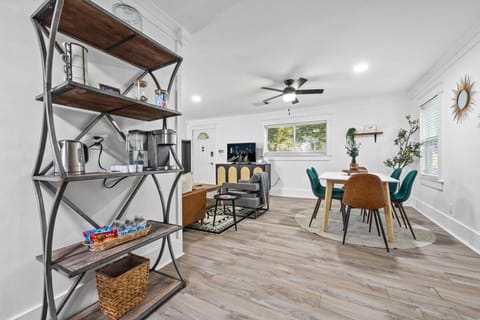 ATL Home min from Airport and Downtown House in East Point