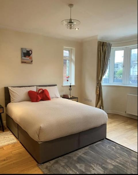 Bed, Photo of the whole room, Bedroom, heating