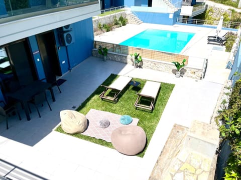 Patio, Garden, Swimming pool