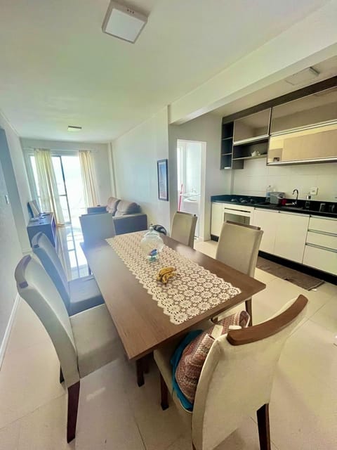 Kitchen or kitchenette, Seating area, Dining area, stove