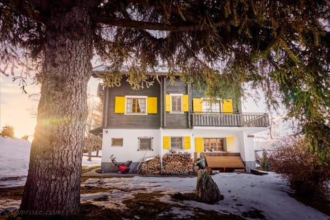 Property building, Garden, View (from property/room), Garden view