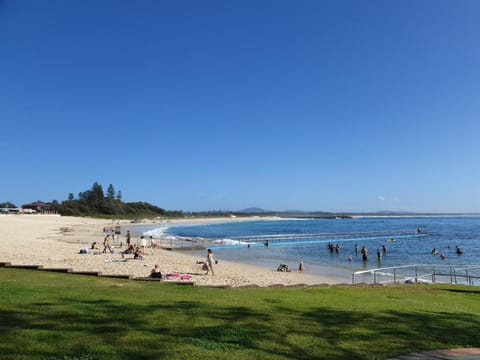 Nearby landmark, Spring, Natural landscape, Beach, Location