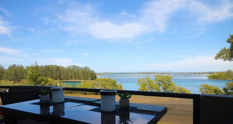 Natural landscape, Balcony/Terrace, Lake view