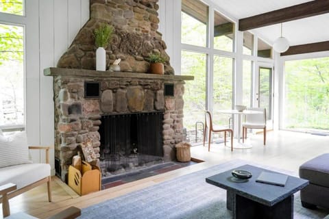 Private Cabin by River with Fireplace Cabin in Shandaken