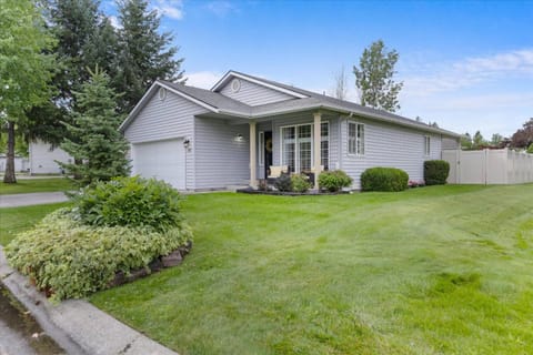 Blue Grass Bungalow House in Coeur dAlene