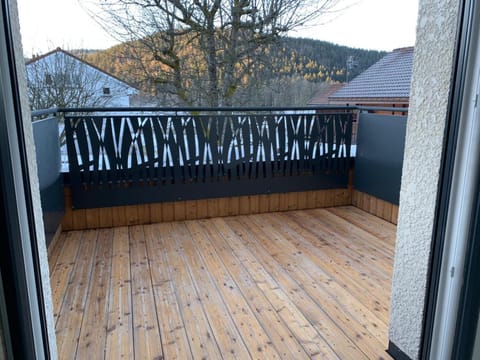 Balcony/Terrace, Mountain view