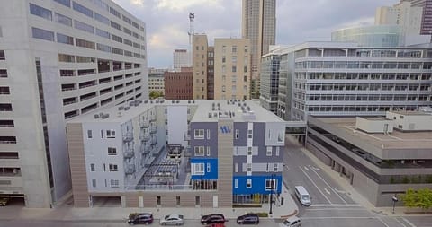 Urban Oasis Downtown Condo with Skywalk Access 2 Apartment in Des Moines