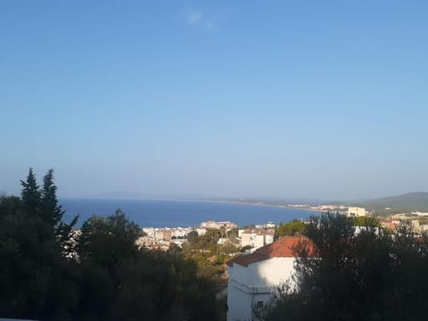 Mountain view, Sea view