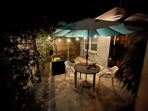 Patio, Night