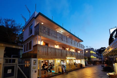Property building, Restaurant/places to eat, Night, On site