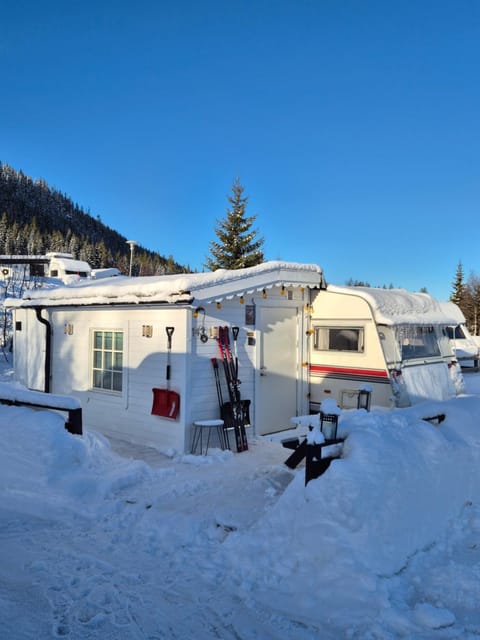 Property building, Day, Winter
