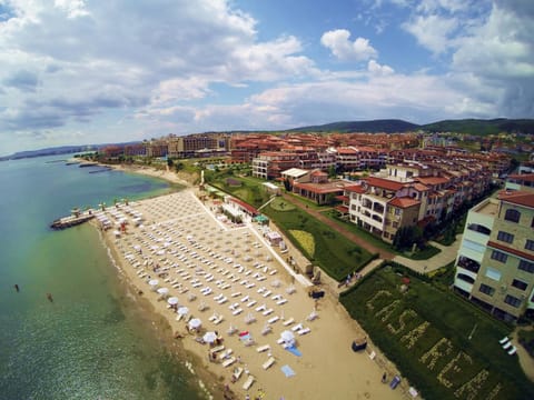Bird's eye view, Beach, Area and facilities