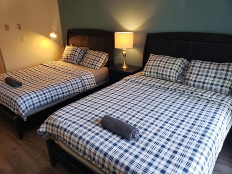 Beverly Hills Studios Apartment in Beverly Hills