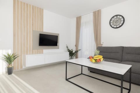 Apartment Veranda Apartment in Makarska